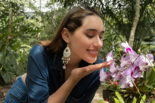The beauty of an orquid reflects the women