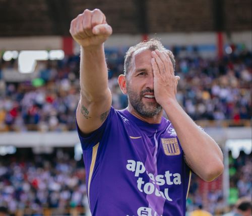 Hernán Barcos se ilusiona con seguir en Alianza Lima
