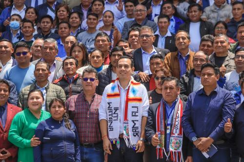 Presidente José Jerí Oré sostuvo un encuentro con representantes de la Asociación Nacional de Distritalizaciones por Interés Nacional