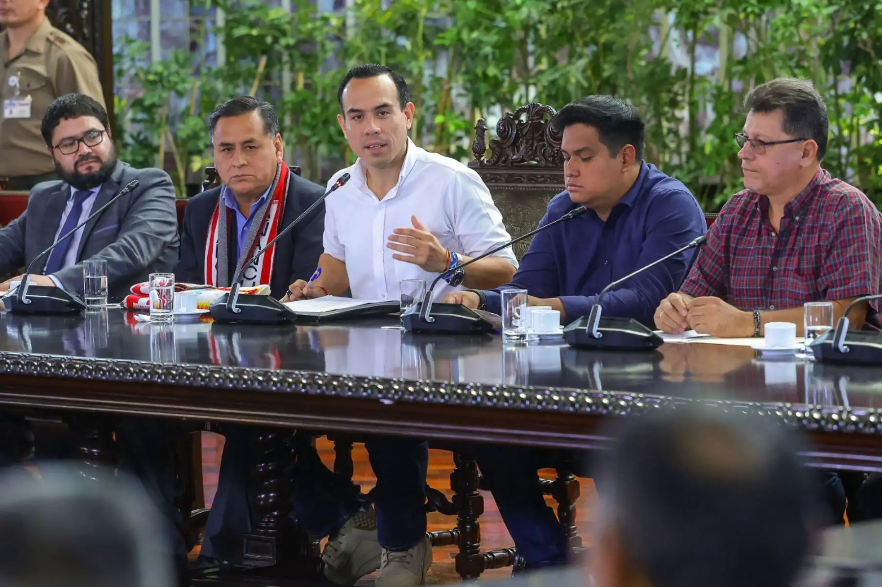 Presidente José Jerí Oré, sostuvo un encuentro con representantes de la Asociación Nacional de Distritalizaciones por Interés Nacional (ANDIN) para atender sus principales demandas. Foto: ANDINA/Prensa Presidencia