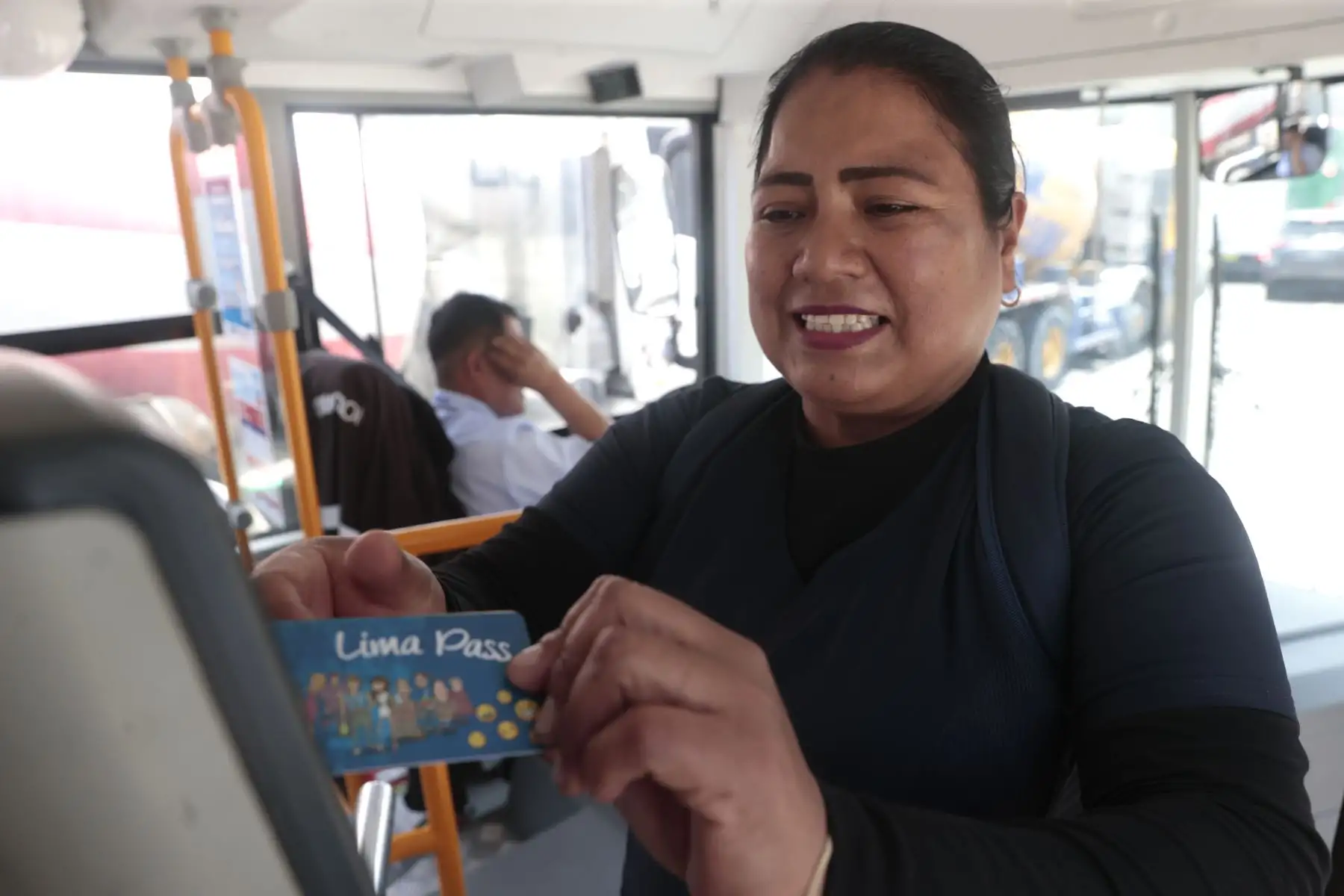 La Autoridad de Transporte Urbano para Lima y Callao (ATU) comunica el lanzamiento de las recargas virtuales con Plin en los corredores complementarios Rojo, Azul y Morado. 
Foto: ANDINA/Vidal Tarqui