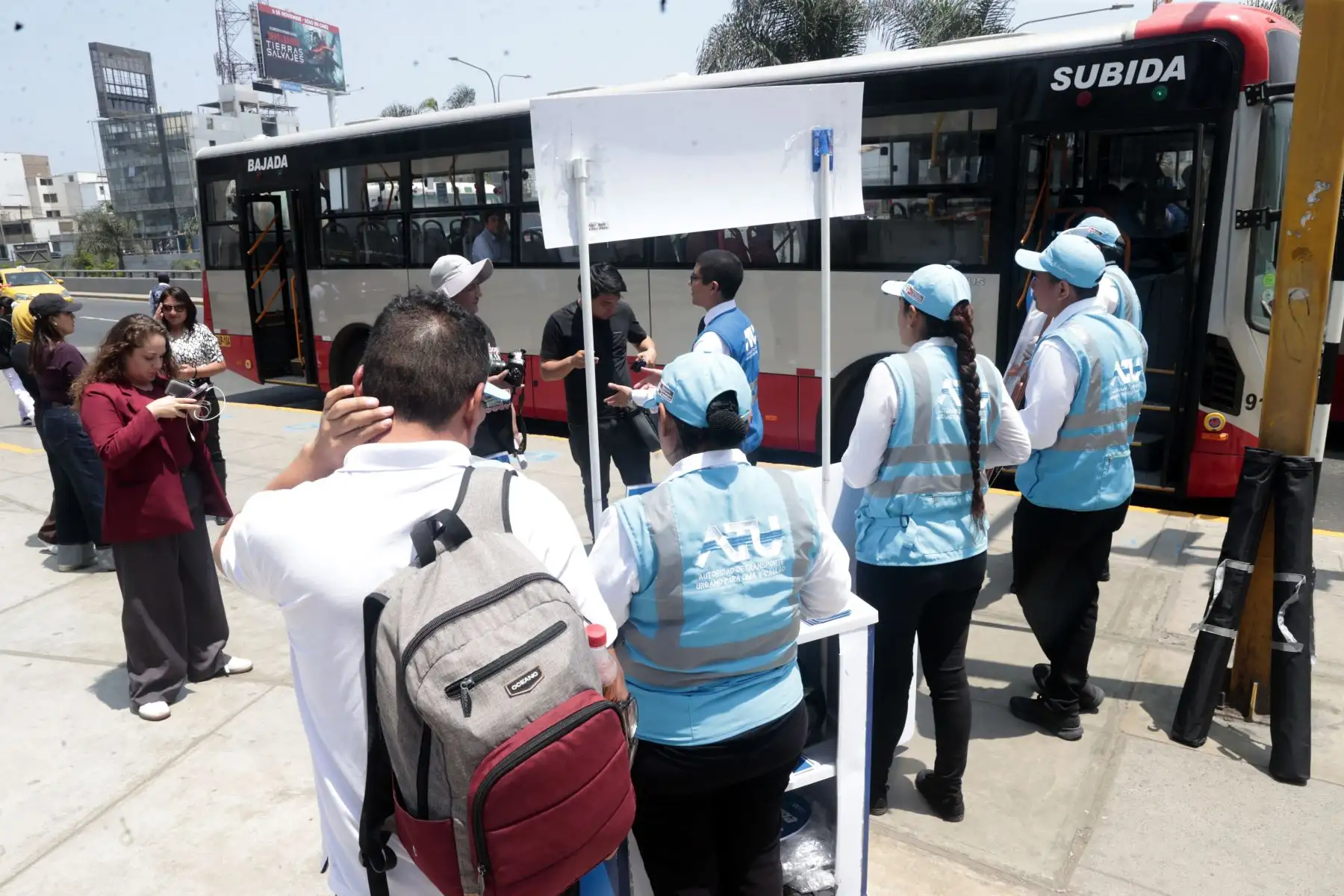 La Autoridad de Transporte Urbano para Lima y Callao (ATU) comunica el lanzamiento de las recargas virtuales con Plin en los corredores complementarios Rojo, Azul y Morado. 
Foto: ANDINA/Vidal Tarqui