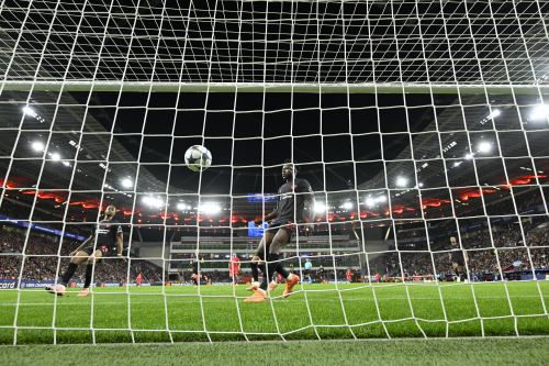 Paris Saint-Germain golea 7 a 2  ante el Bayer Leverkusen durante el partido de la UEFA Champions League