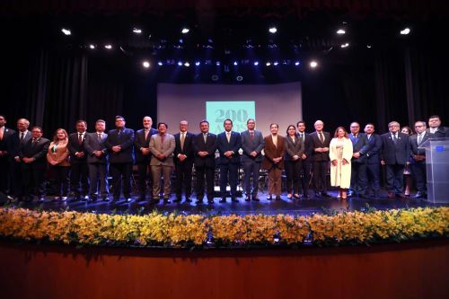 El Peruano Bicentenario: Conmemoración por los 200 años de su fundación