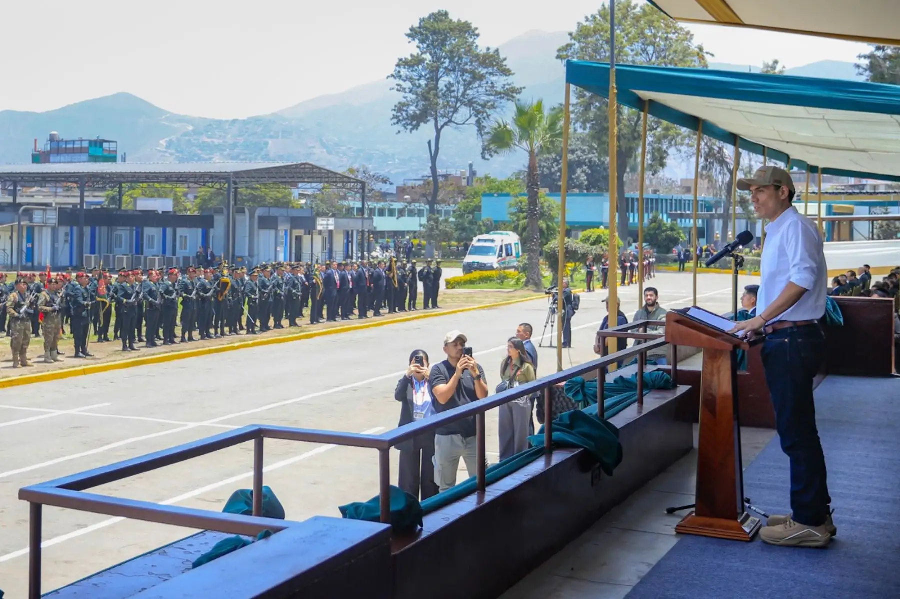 El presidente de la república, José Jerí Oré, participa en la ceremonia por el 103.° aniversario de la Dirección de Seguridad del Estado. Foto: ANDINA/Prensa Presidencia
