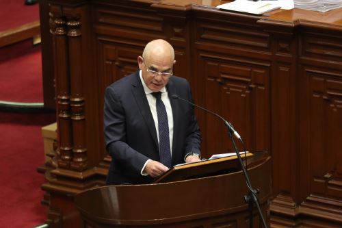 El presidente del Consejo de Ministros, Ernesto Álvarez, expuso la política general de gobierno ante el pleno del Congreso. Foto: ANDINA