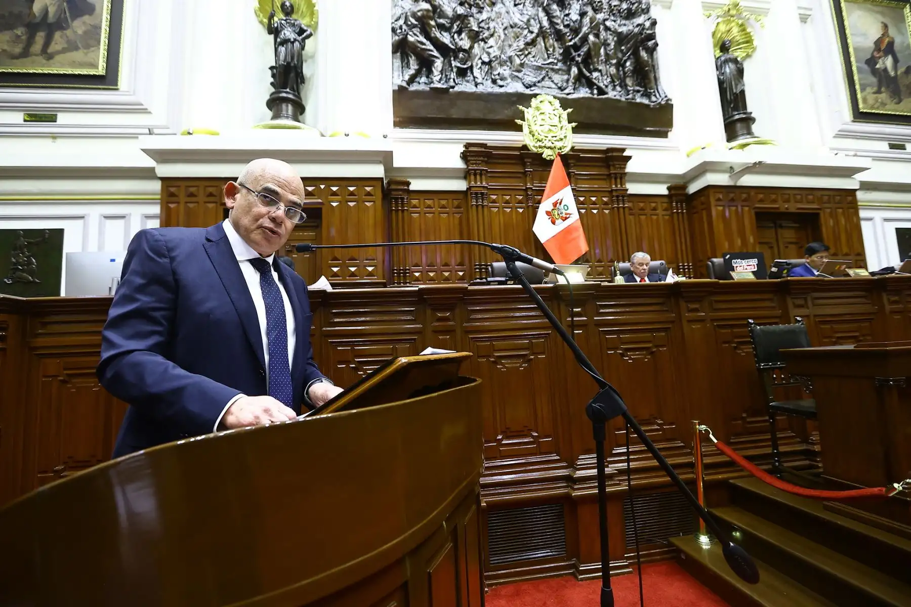 Presidente del Consejo de ministros, Ernesto Julio Álvarez Miranda, se presenta al Pleno del Congreso, acompañado de su gabinete ministerial, con el objetivo de exponer y debatir ante la representación nacional, la política general del gobierno y las principales medidas que requiere su gestión.
Foto: Congreso