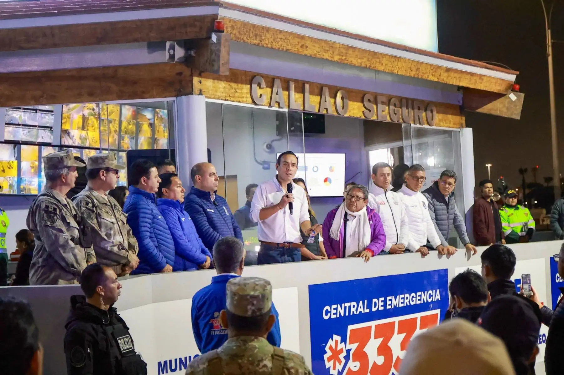 El presidente de la república, José Jerí Oré, lideró un operativo nocturno en el Callao en el marco del estado de emergencia decretado en Lima y el primer puerto para combatir la inseguridad ciudadana. Foto: ANDINA/ Prensa Presidencia