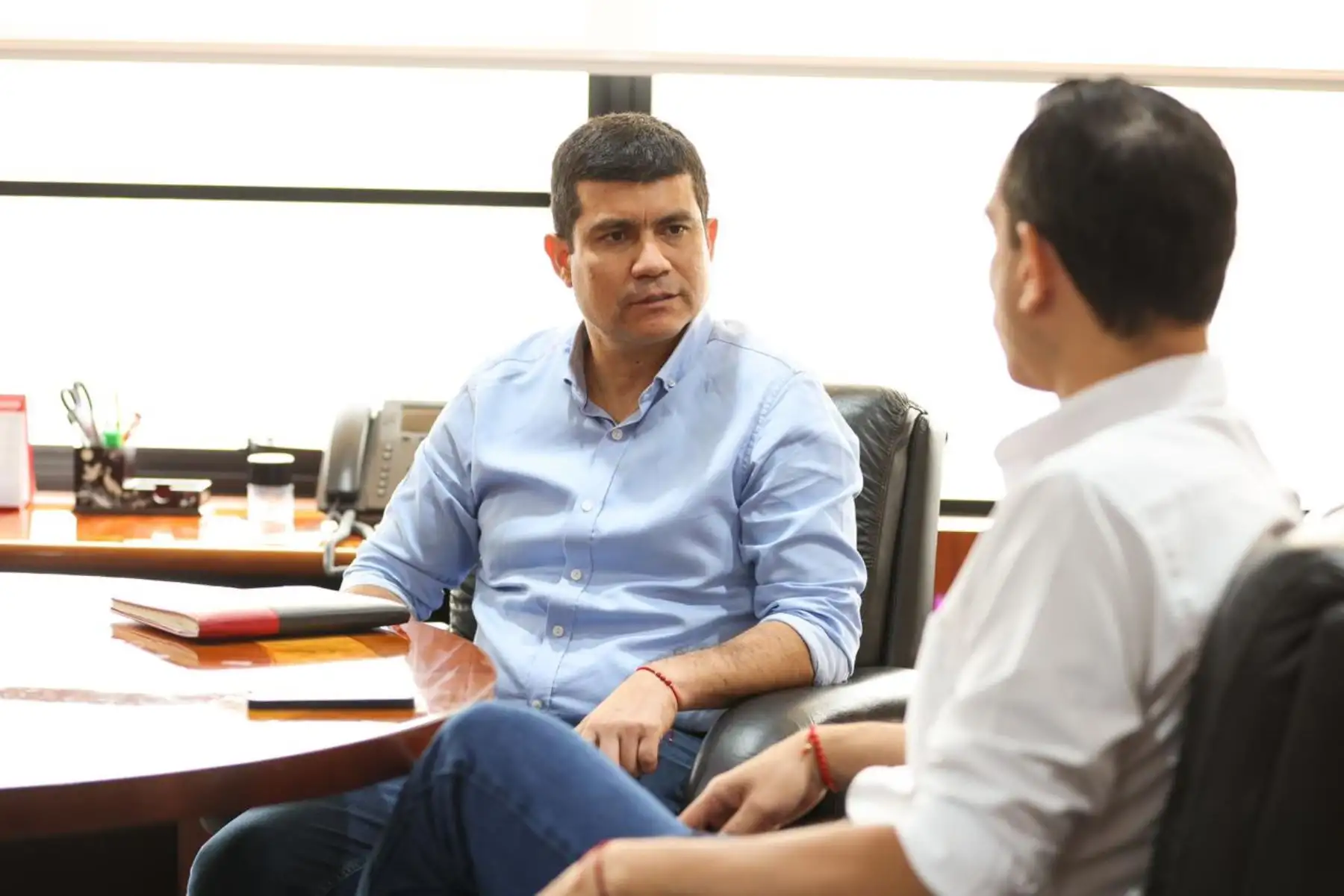 El presidente de la República, José Jerí Oré, visitó la sede institucional del Ministerio de Vivienda para sostener una reunión de trabajo con el titular del sector, Wilder Sifuentes Quilcate. Foto:ANDINA/Prensa Presidencia