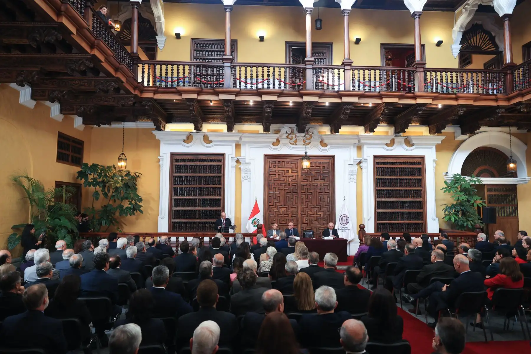 Ministro de Relaciones Exteriores, embajador Hugo De Zela, se presenta en Palacio de Torre Tagle. Foto: ANDINA/Jhonel Rodríguez Robles