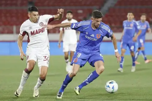 El partido de ida de las semifinales de la Copa Sudamericana entre la U de Chile y Lanús de Argentina se jugó a puerta cerrada en el Estadio Nacional de Santiago de Chile. Foto: EFE