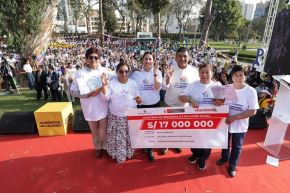 En la explanada del Circuito Mágico del Agua de Lima, la ministra Lesly Shica clausuró la la XIII Semana de la Inclusión Social. Foto: Midis