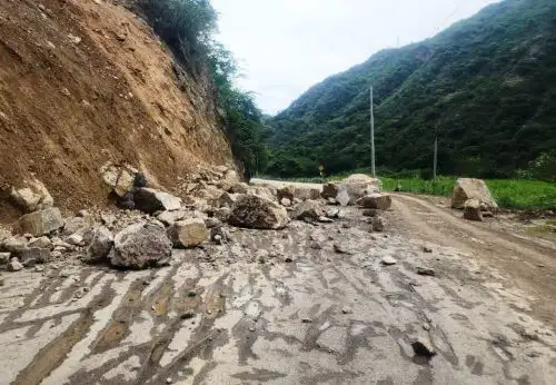 La temporada de lluvias en Cajamarca ya causan estragos en esa región. Las precipitaciones provocan deslizamientos que provocan afectaciones en diversas carreteras, por lo que se recomendó realizar trabajos preventivos.  ANDINA/Difusión