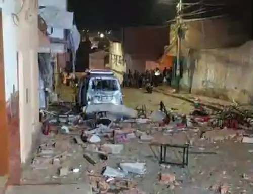 La Policía Nacional investiga las causas de la explosión registrada esta madrugada en Pacasmayo, La Libertad, que dejó cuatro personas heridas y afectó a cinco viviendas. ANDINA/Difusión
