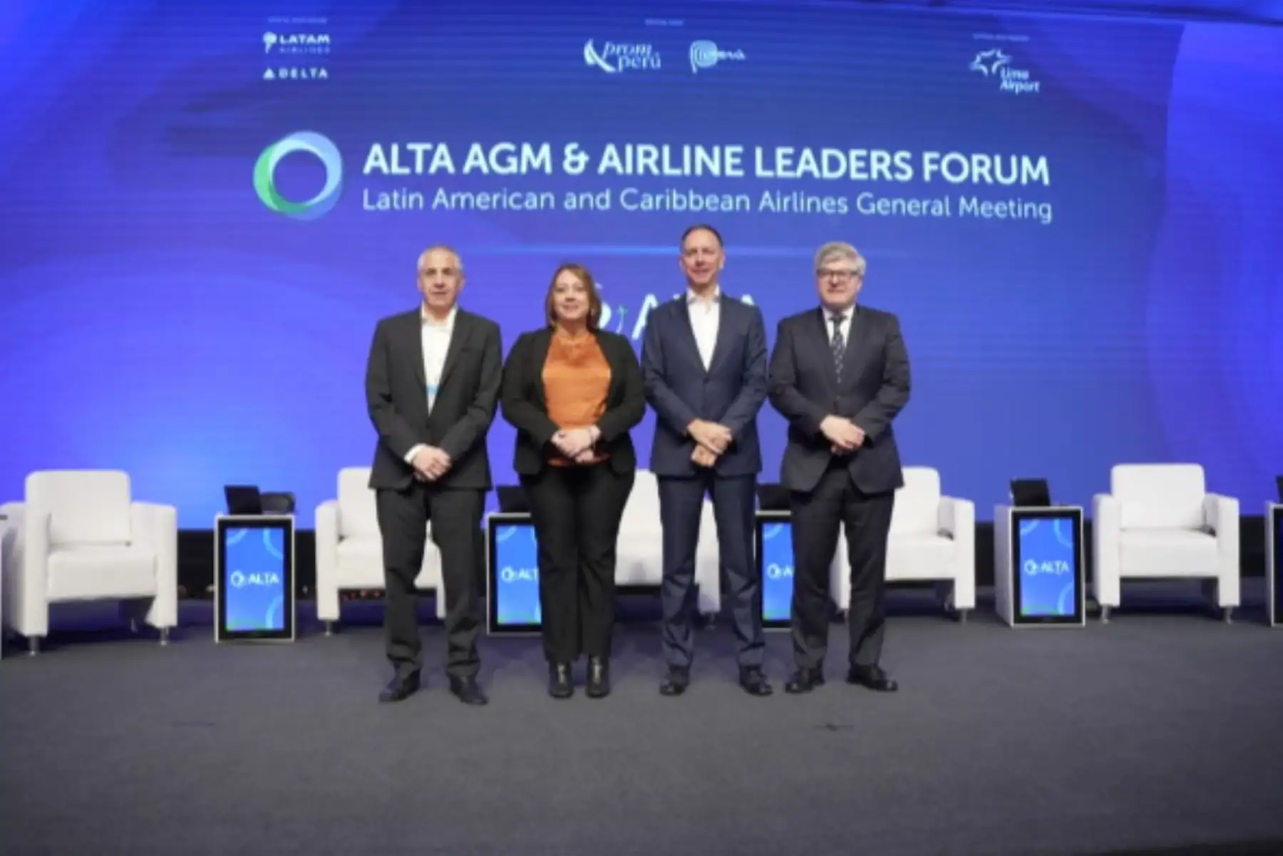Peru consolidates its position as the center of regional dialogue on commercial aviation