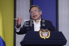 El presidente de Colombia, Gustavo Petro, habla durante una rueda de prensa en Bogotá (Colombia). EFE/Carlos Ortega