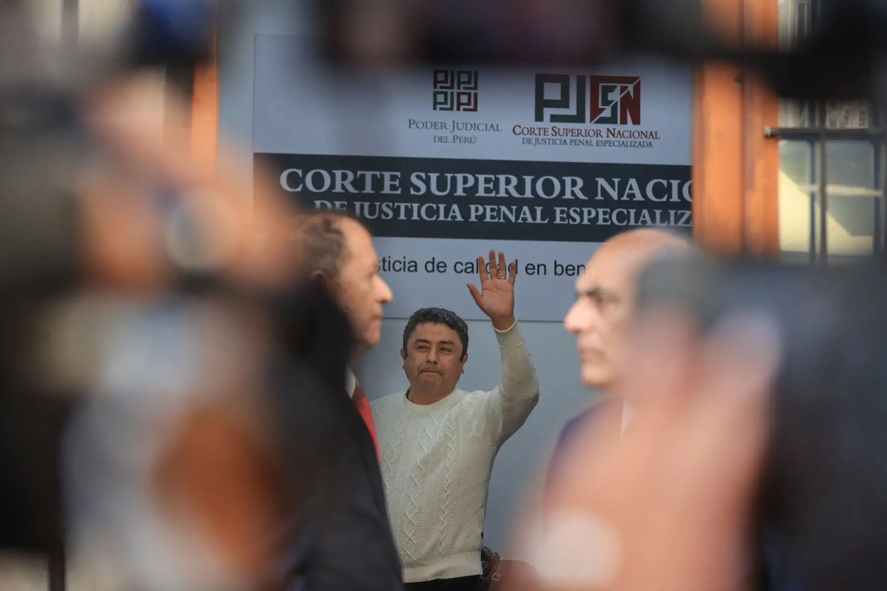Guillermo Bermejo llega a la Tercera Sala Penal Transitoria Liquidadora de la Corte Superior Nacional de Justicia. Foto: ANDINA/Jhonel Rodríguez Robles Guillermo Bermejo llega a la Tercera Sala Penal Transitoria Liquidadora de la Corte Superior Nacional de Justicia. Foto: ANDINA/Jhonel Rodríguez Robles