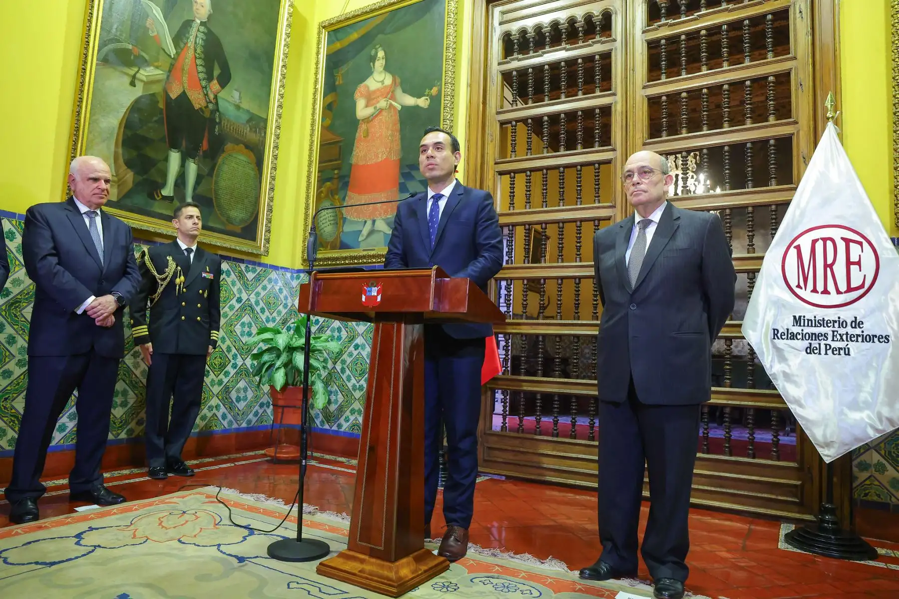 En el Palacio de Torre Tagle, el presidente José Jerí Oré y el canciller Hugo de Zela recibieron el saludo protocolar del Cuerpo Diplomático acreditado en el país. Foto: ANDINA/Prensa Presidencia En el Palacio de Torre Tagle, el presidente José Jerí Oré y el canciller Hugo de Zela recibieron el saludo protocolar del Cuerpo Diplomático acreditado en el país. Foto: ANDINA/Prensa Presidencia
