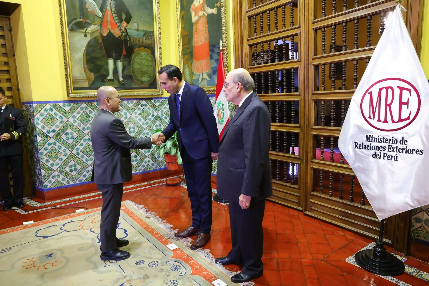 En el Palacio de Torre Tagle, el presidente José Jerí Oré y el canciller Hugo de Zela recibieron el saludo protocolar del Cuerpo Diplomático acreditado en el país. Foto: ANDINA/Prensa Presidencia En el Palacio de Torre Tagle, el presidente José Jerí Oré y el canciller Hugo de Zela recibieron el saludo protocolar del Cuerpo Diplomático acreditado en el país. Foto: ANDINA/Prensa Presidencia