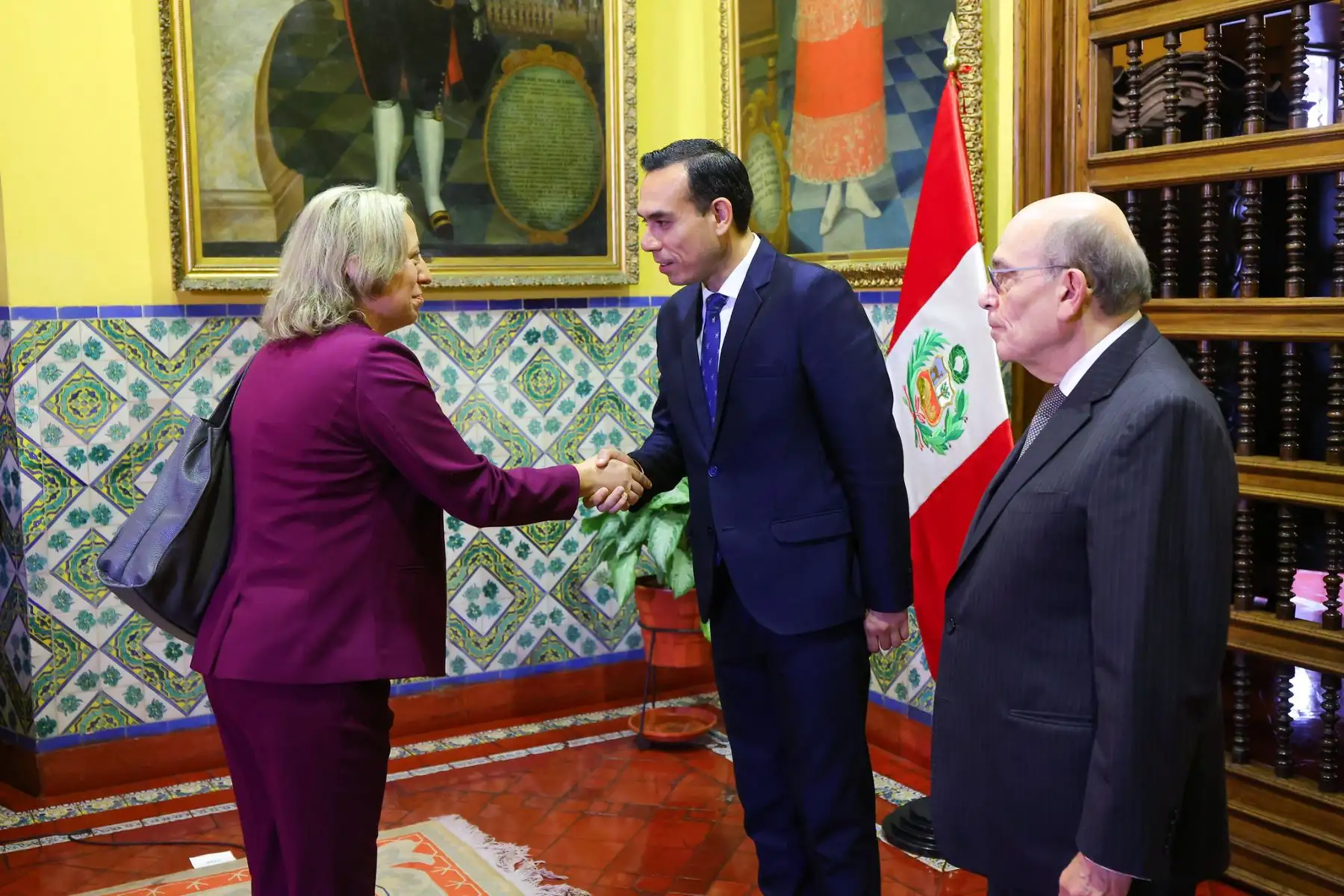 En el Palacio de Torre Tagle, el presidente José Jerí Oré y el canciller Hugo de Zela recibieron el saludo protocolar del Cuerpo Diplomático acreditado en el país. Foto: ANDINA/Prensa Presidencia En el Palacio de Torre Tagle, el presidente José Jerí Oré y el canciller Hugo de Zela recibieron el saludo protocolar del Cuerpo Diplomático acreditado en el país. Foto: ANDINA/Prensa Presidencia