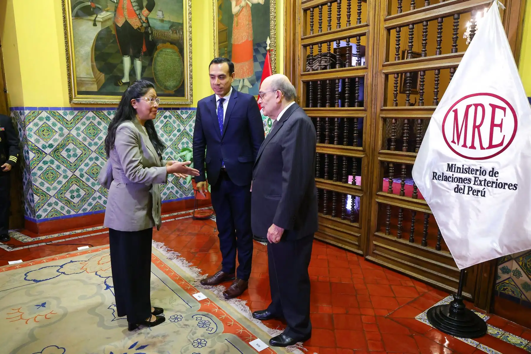 En el Palacio de Torre Tagle, el presidente José Jerí Oré y el canciller Hugo de Zela recibieron el saludo protocolar del Cuerpo Diplomático acreditado en el país. Foto: ANDINA/Prensa Presidencia En el Palacio de Torre Tagle, el presidente José Jerí Oré y el canciller Hugo de Zela recibieron el saludo protocolar del Cuerpo Diplomático acreditado en el país. Foto: ANDINA/Prensa Presidencia