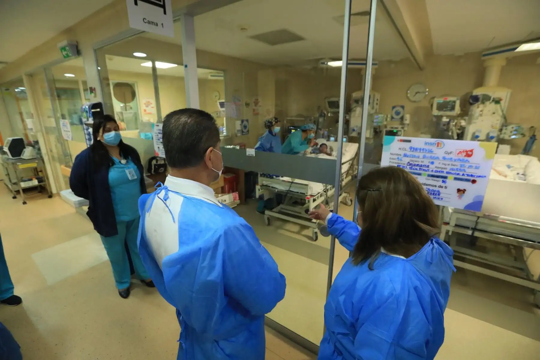 El titular del Minsa llegó al @insnsanborja para supervisar las acciones inmediatas dispuestas por el sector para la inmovilización del lote ABO25001 del medicamento Edetoxin, tras la alerta relacionada a la bacteria Ralstonia pickettii. El titular del Minsa llegó al @insnsanborja para supervisar las acciones inmediatas dispuestas por el sector para la inmovilización del lote ABO25001 del medicamento Edetoxin, tras la alerta relacionada a la bacteria Ralstonia pickettii.