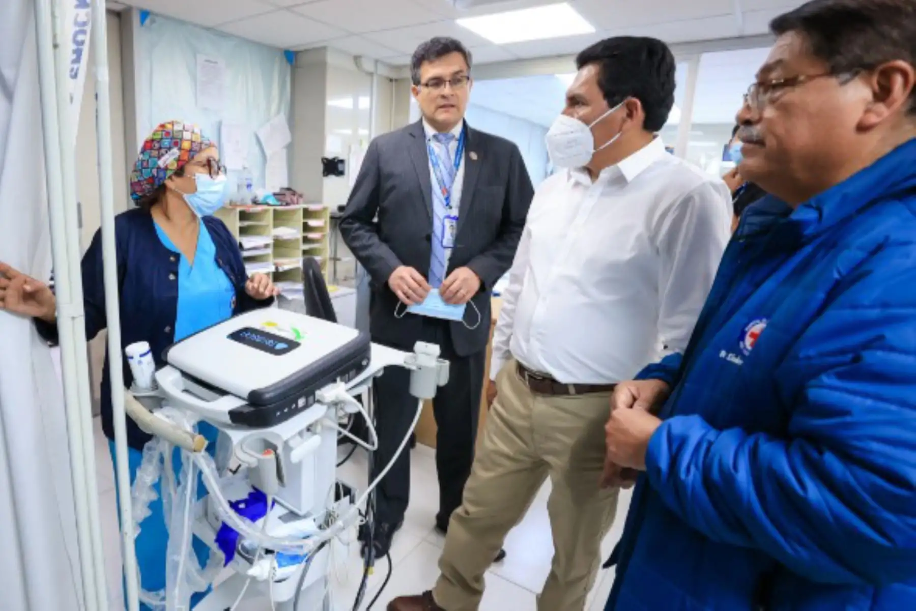 Ministro de la Producción supervisó el Hospital de Emergencias José Casimiro Ulloa para recoger las necesidades urgentes de atención Ministro de la Producción supervisó el Hospital de Emergencias José Casimiro Ulloa para recoger las necesidades urgentes de atención