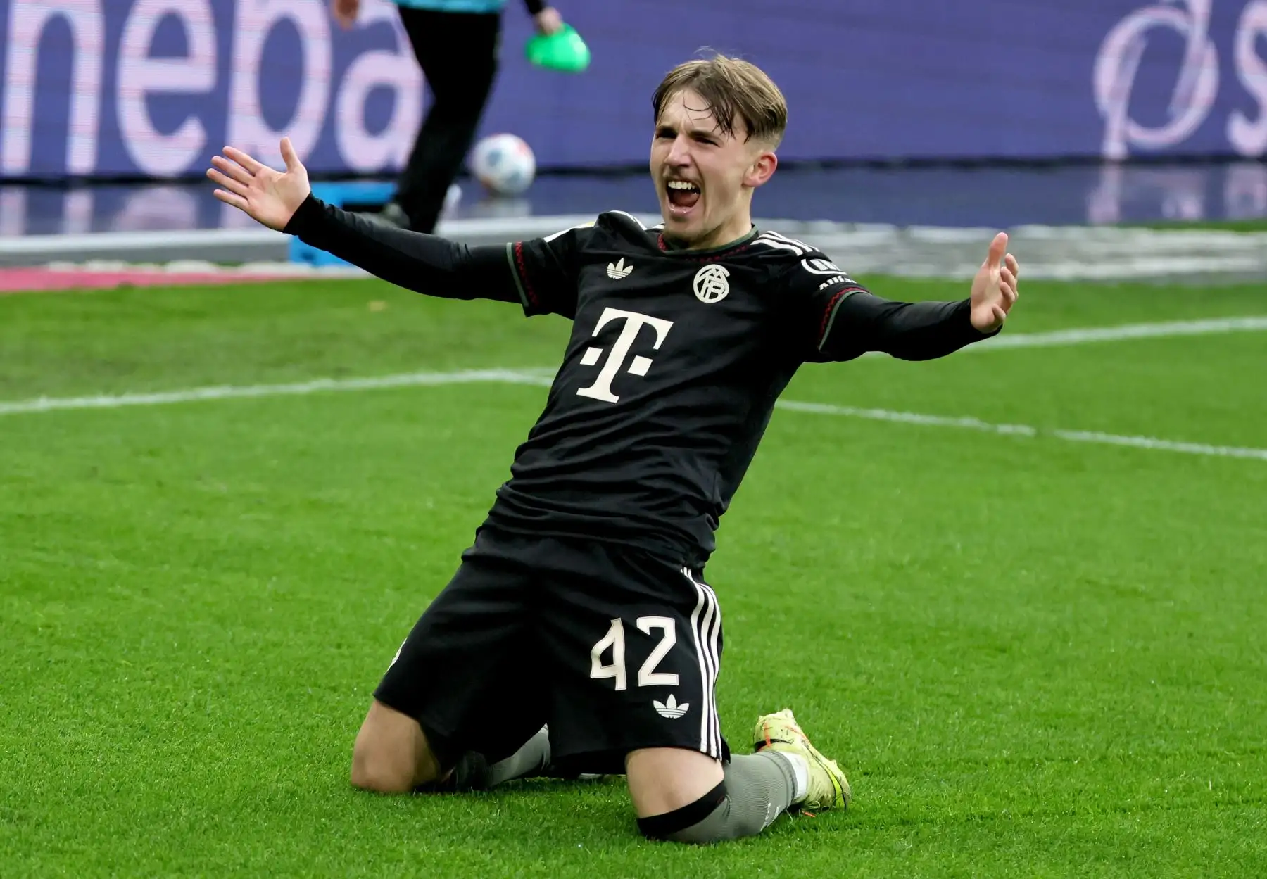 El juvenil Lennart Karl podría perderse el Mundial 2026, advierte DT de Alemania