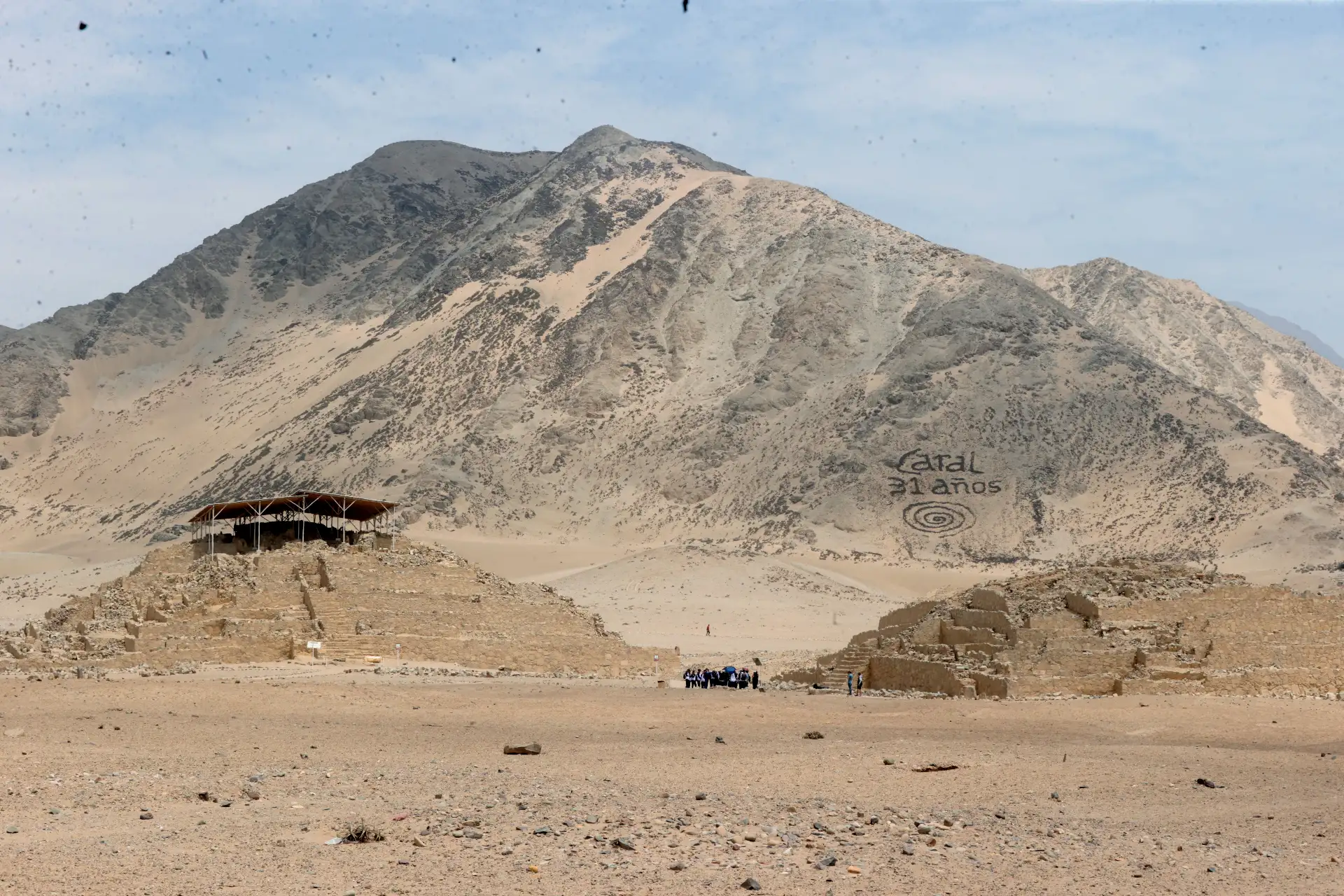 Para celebrar los 31 años del inicio de las labores de investigación, conservación y difusión del legado de la Civilización Caral, desde el Ministerio de Cultura se ha programado la realización del Caral Raymi: evento que entre los días 24 y 25 de octubre comprenderá actividades culturales y lúdicas diversas.
Foto: ANDINA/Vidal Tarqui Para celebrar los 31 años del inicio de las labores de investigación, conservación y difusión del legado de la Civilización Caral, desde el Ministerio de Cultura se ha programado la realización del Caral Raymi: evento que entre los días 24 y 25 de octubre comprenderá actividades culturales y lúdicas diversas.
Foto: ANDINA/Vidal Tarqui