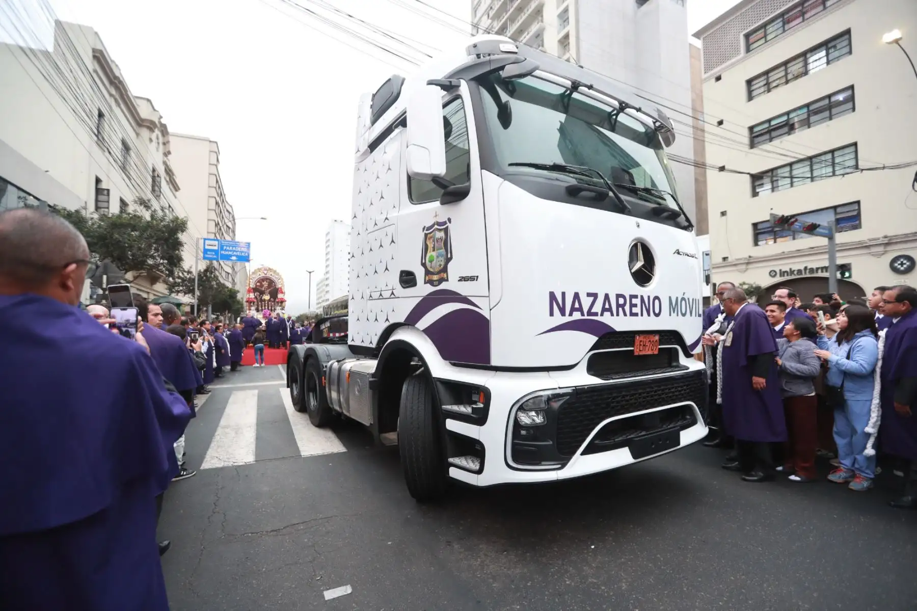 Tras casi 22 años de espera, las andas del Señor de los Milagros retoma hoy domingo 26 de octubre al Callao para recorrer sus calles en el Nazareno Móvil, en un hecho histórico para la comunidad religiosa del primer puerto. 
Foto: ANDINA/Lino Chipana Tras casi 22 años de espera, las andas del Señor de los Milagros retoma hoy domingo 26 de octubre al Callao para recorrer sus calles en el Nazareno Móvil, en un hecho histórico para la comunidad religiosa del primer puerto. 
Foto: ANDINA/Lino Chipana