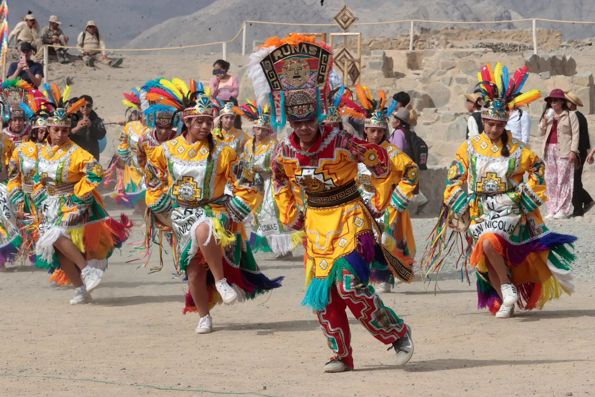 Para celebrar los 31 años del inicio de las labores de investigación, conservación y difusión del legado de la Civilización Caral, desde el Ministerio de Cultura se ha programado la realización del Caral Raymi: evento que entre los días 24 y 25 de octubre comprenderá actividades culturales y lúdicas diversas.
Foto: ANDINA/Vidal Tarqui Para celebrar los 31 años del inicio de las labores de investigación, conservación y difusión del legado de la Civilización Caral, desde el Ministerio de Cultura se ha programado la realización del Caral Raymi: evento que entre los días 24 y 25 de octubre comprenderá actividades culturales y lúdicas diversas.
Foto: ANDINA/Vidal Tarqui