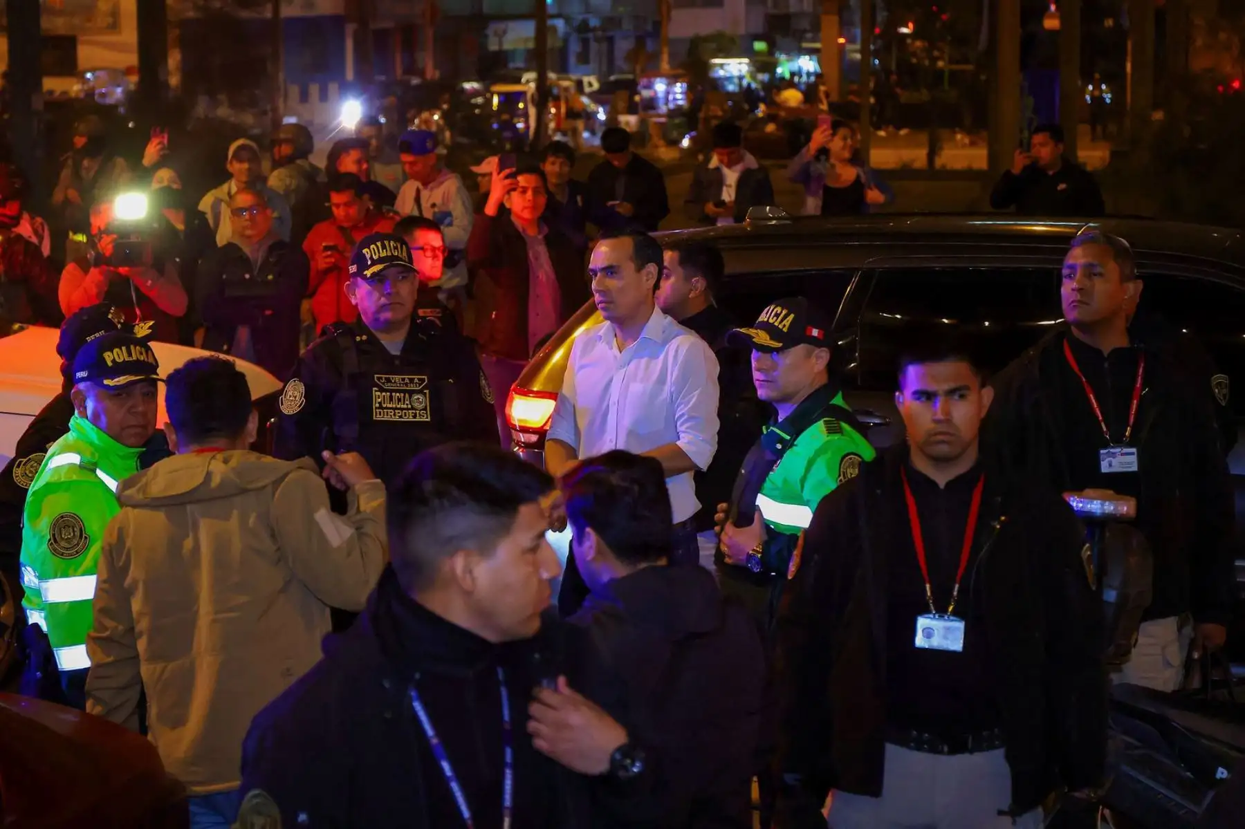 Esta madrugada, el presidente José Jerí Oré lideró el despliegue táctico de las fuerzas del orden en Villa María del Triunfo, en el marco del estado de emergencia. Foto: ANDINA/Prensa Presidencia Esta madrugada, el presidente José Jerí Oré lideró el despliegue táctico de las fuerzas del orden en Villa María del Triunfo, en el marco del estado de emergencia. Foto: ANDINA/Prensa Presidencia