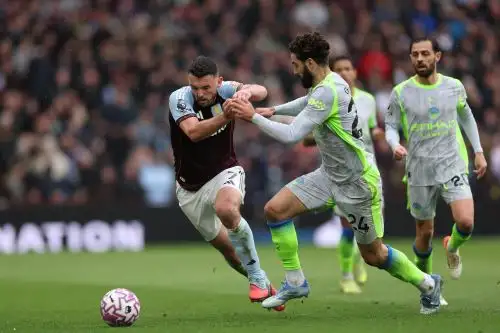 Partido de la Premier League inglesa entre el Aston Villa FC y el Manchester City FC