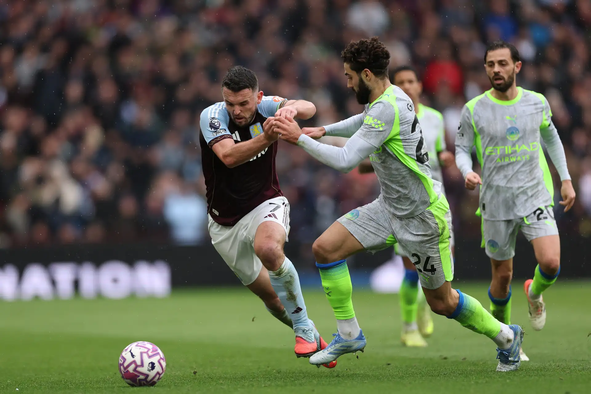 John McGinn del Aston Villa en acción contra Josko Gvardiol del Manchester City durante el partido de la Premier League inglesa entre el Aston Villa FC y el Manchester City FC, en Birmingham, Gran Bretaña.  Foto: ANDINA/EFE John McGinn del Aston Villa en acción contra Josko Gvardiol del Manchester City durante el partido de la Premier League inglesa entre el Aston Villa FC y el Manchester City FC, en Birmingham, Gran Bretaña.  Foto: ANDINA/EFE