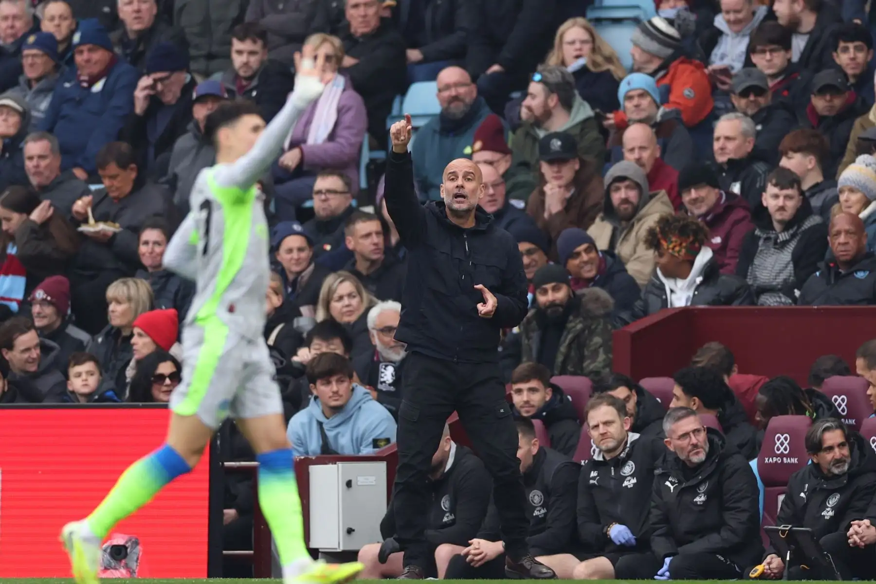 El entrenador del Manchester City, Pep Guardiola, reacciona durante el partido de la Premier League inglesa entre el Aston Villa FC y el Manchester City FC, en Birmingham, Gran Bretaña. Foto: ANDINA/ EFE El entrenador del Manchester City, Pep Guardiola, reacciona durante el partido de la Premier League inglesa entre el Aston Villa FC y el Manchester City FC, en Birmingham, Gran Bretaña. Foto: ANDINA/ EFE