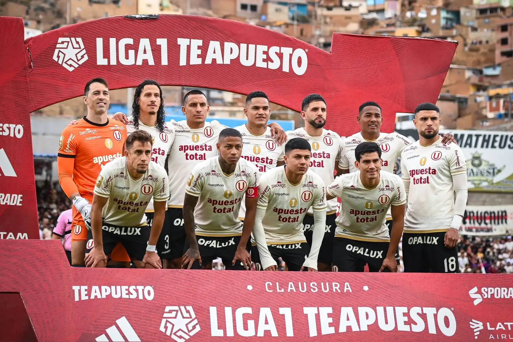 Universitario juega ante ADT por la fecha 16 del Torneo Clausura en el estadio Unión Tarma. Este partido trascendental puede definir el campeón del fútbol peruano.
Foto: Liga  1 Universitario juega ante ADT por la fecha 16 del Torneo Clausura en el estadio Unión Tarma. Este partido trascendental puede definir el campeón del fútbol peruano.
Foto: Liga  1
