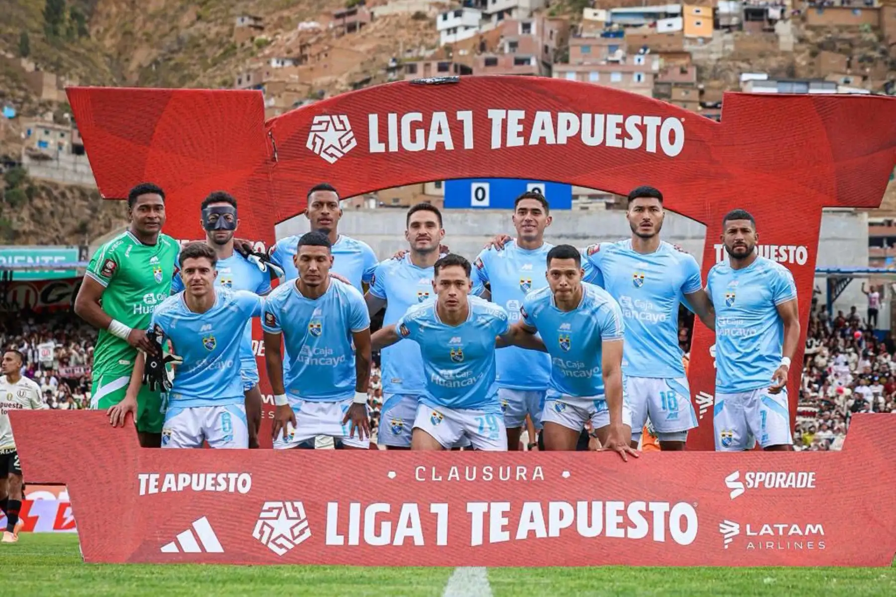 Universitario juega ante ADT por la fecha 16 del Torneo Clausura en el estadio Unión Tarma. Este partido trascendental puede definir el campeón del fútbol peruano.
Foto: Liga  1 Universitario juega ante ADT por la fecha 16 del Torneo Clausura en el estadio Unión Tarma. Este partido trascendental puede definir el campeón del fútbol peruano.
Foto: Liga  1