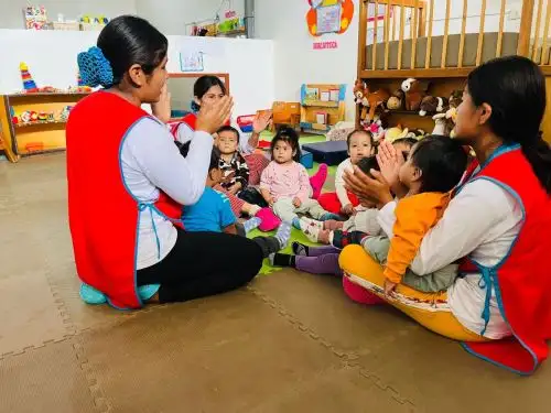Otorgarán becas de estudio a madres cuidadoras de Cuna Más para certificarse como Auxiliares de Educación Inicial. Foto: Difusión