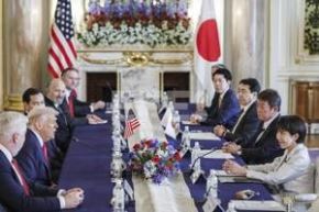 La nueva primera ministra de Japón, Sanae Takaichi, y el presidente de Estados Unidos, Donald Trump, sostuvieron un encuentro privado en Tokio. Foto: EFE