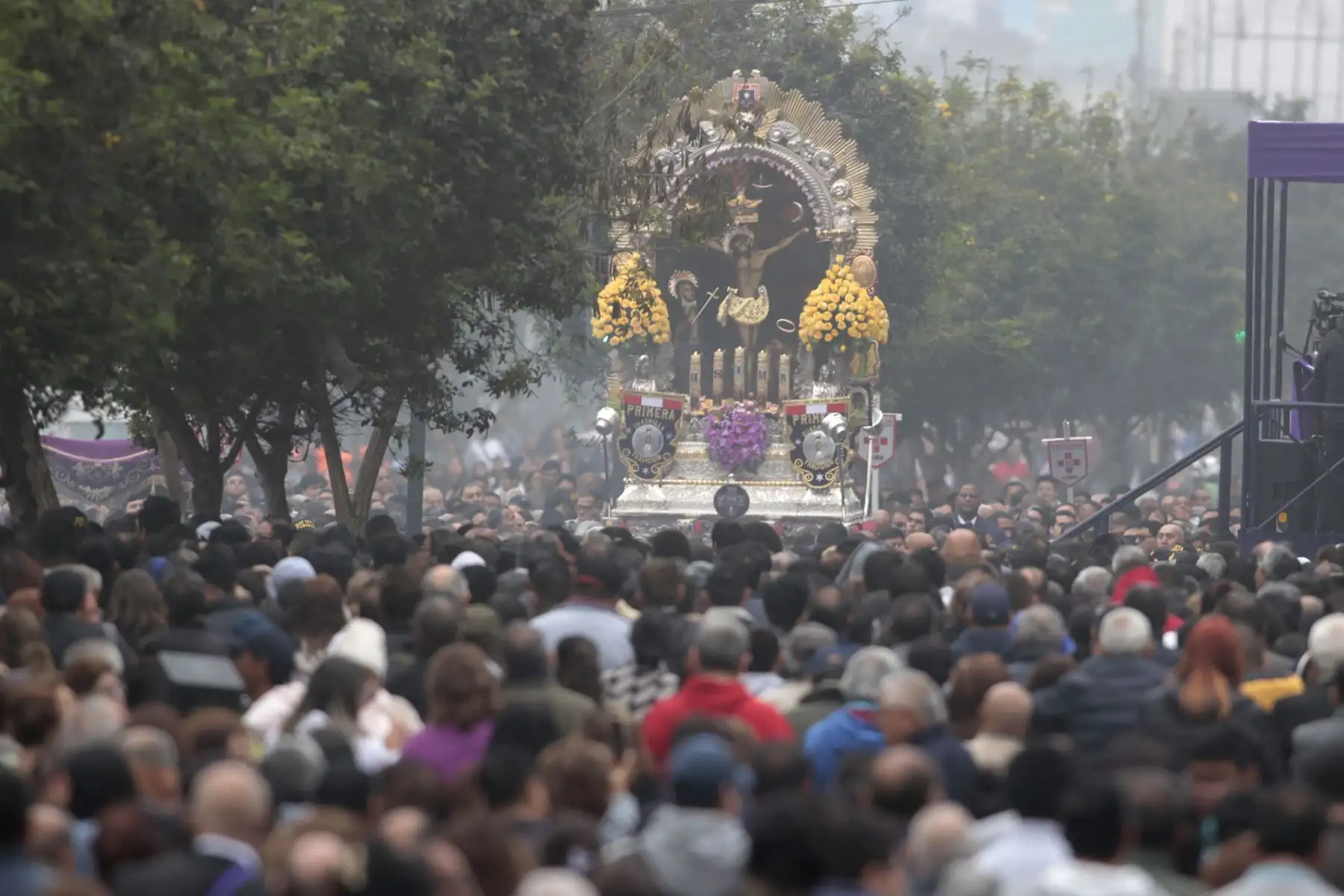 Señor de los Milagros: ¿cómo evitar que personas vulnerables se pierdan en la procesión?