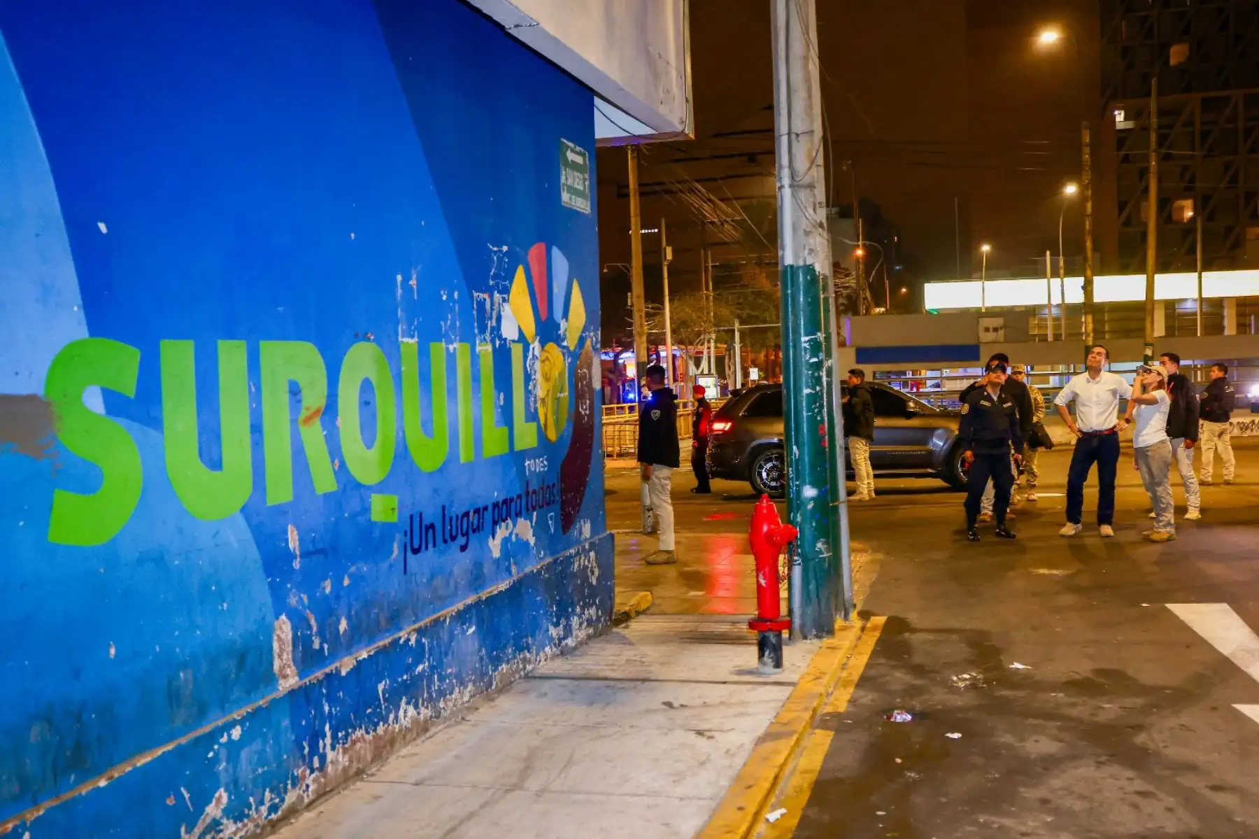 El presidente de la república, José Jerí Oré, realizó visitas inopinadas a las comisarías de Surquillo y Lince, con el objetivo de verificar las condiciones en las que operan los efectivos policiales y recoger información directa sobre las principales problemáticas de seguridad en ambos distritos. Foto: ANDINA/Prensa Presidencia El presidente de la república, José Jerí Oré, realizó visitas inopinadas a las comisarías de Surquillo y Lince, con el objetivo de verificar las condiciones en las que operan los efectivos policiales y recoger información directa sobre las principales problemáticas de seguridad en ambos distritos. Foto: ANDINA/Prensa Presidencia