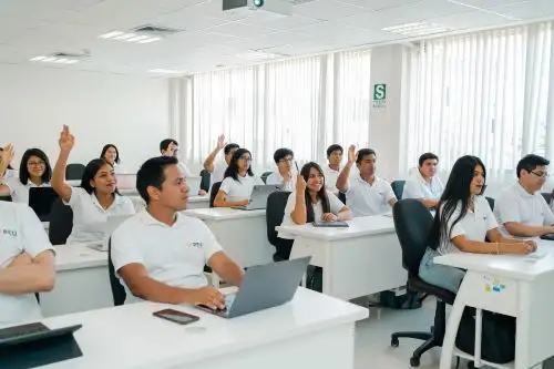 Becarios. Cortesía Osiptel