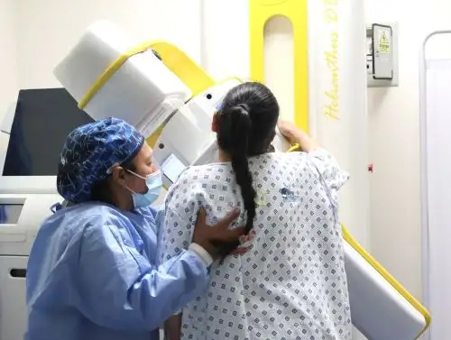 Docentes de zonas rurales del ámbito de la UGEL Huancayo podrán acceder gratis a mamografías en el Instituto Regional de Enfermedades Neoplásicas del Centro. ANDINA/Difusión