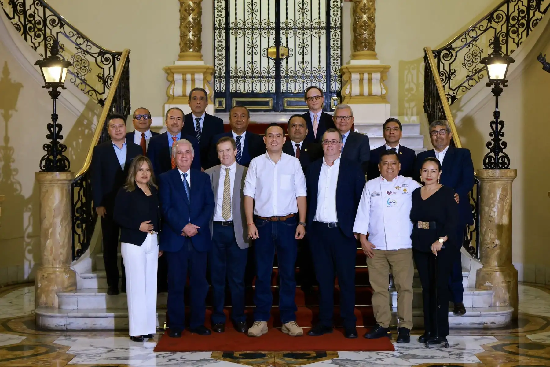Presidente José Jerí participa en la Mesa de trabajo denominada “Desburocratización: Eliminación de barreras burocráticas municipales en fiscalización de centros comerciales”. Foto: ANDINA/Prensa Presidente José Jerí participa en la Mesa de trabajo denominada “Desburocratización: Eliminación de barreras burocráticas municipales en fiscalización de centros comerciales”. Foto: ANDINA/Prensa