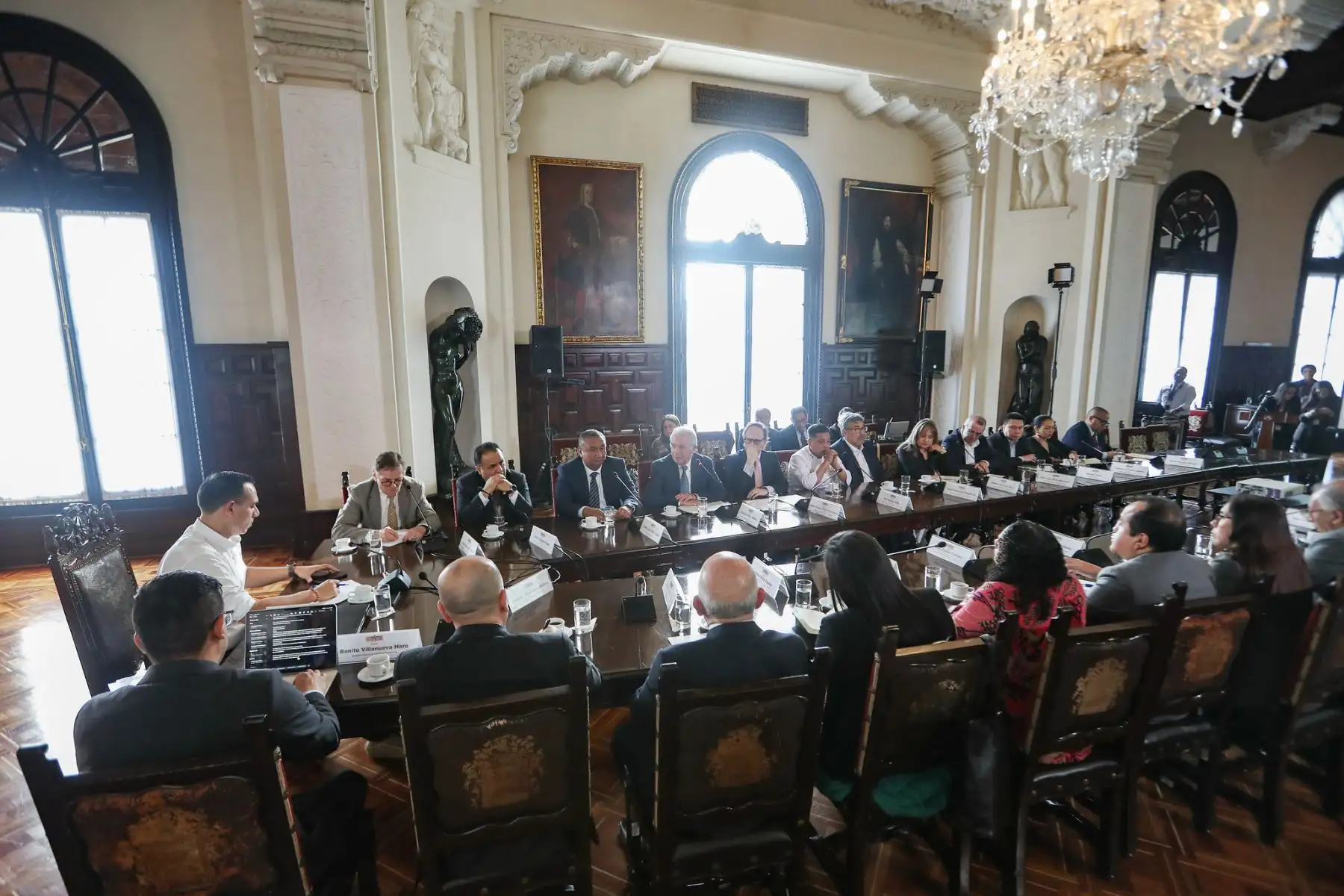 Presidente José Jerí participa en la Mesa de trabajo denominada “Desburocratización: Eliminación de barreras burocráticas municipales en fiscalización de centros comerciales”. Foto: ANDINA/Prensa Presidente José Jerí participa en la Mesa de trabajo denominada “Desburocratización: Eliminación de barreras burocráticas municipales en fiscalización de centros comerciales”. Foto: ANDINA/Prensa