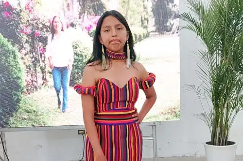 En el evento participará una diseñadora de apenas 12 años, cuyos modelos reflejan el arte y la herencia del distrito altoandino de Incahuasi. Foto: Cortesía Silvia Depaz