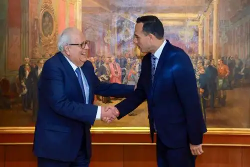 El presidente  José Jerí se reúne con el presidente del Banco Central de Reserva, Julio Velarde