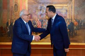 President of Peru Jose Jeri held a working meeting with President of Central Reserve Bank of Peru (BCRP), Julio Velarde. ANDINA/Prensa Presidencia