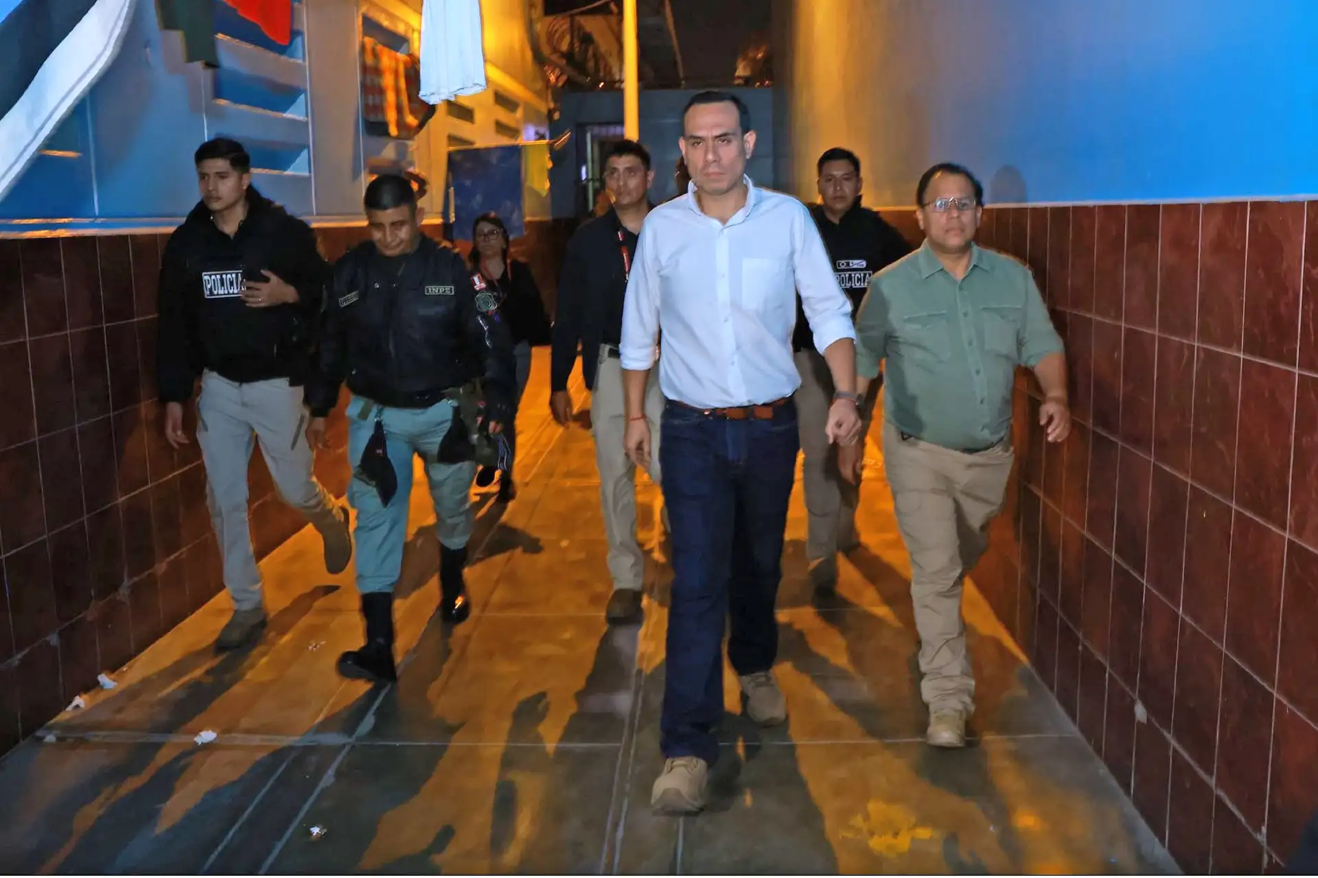 Presidente José Jerí lidera requisa en el penal Sarita Colonia, en el Callao.