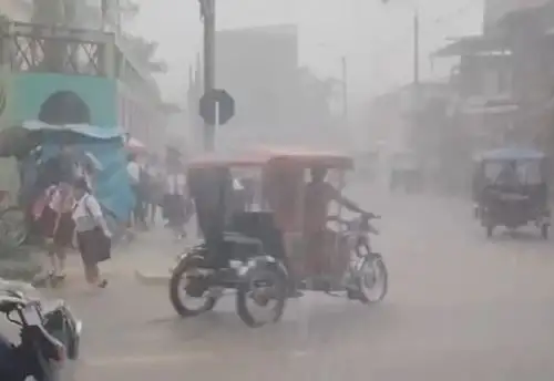 Lluvia de fuerte intensidad y descenso de temperatura marcan ingreso del friaje en Ucayali,